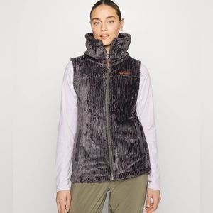 Columbia Women’s Fireside Sherpa Full Zip Vest - Charcoal Gray